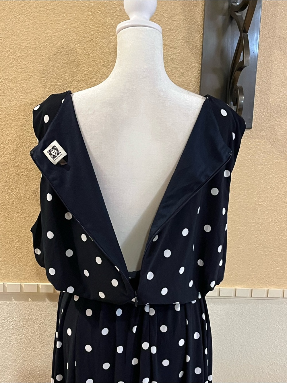 Anne Klein polka dot long dress Sleeveless, belted. Stretchy. Black and white 3X - Picture 5 of 9